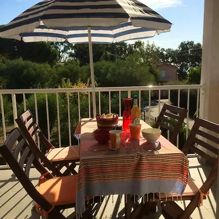Spacieux A Avec Terrasse 圣露茜亚迪莫伊拉