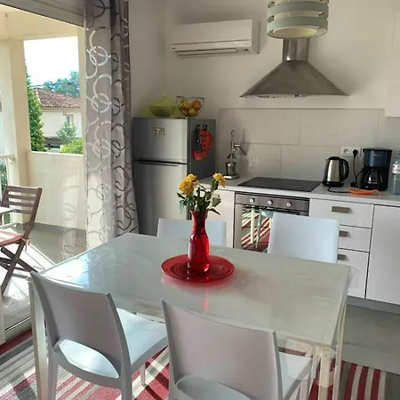 Spacieux A Avec Terrasse 公寓 *